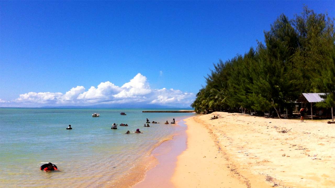 Pesona Alam yang Memukau di Penghujung Sulawesi, Inilah Keindahan Alam Pantai Toronipa