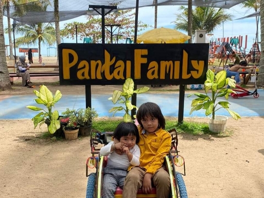 Objek Wisata Viral Pantai Family Dipenuhi Ribuan Pengunjung