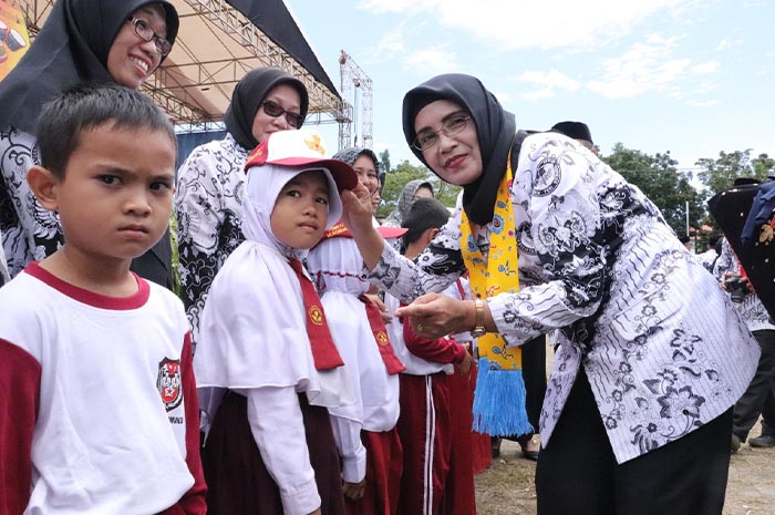 Pemkab Mukomuko akan Bagikan 6.000 Paket Seragam Sekolah Gratis