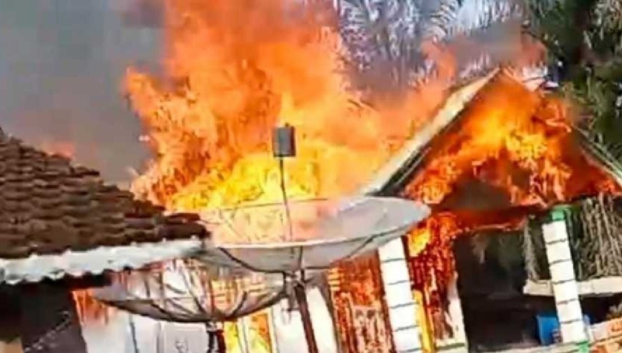 Musibah di Bulan Ramadhan, Rumah Dedi Kurniawan Terbakar