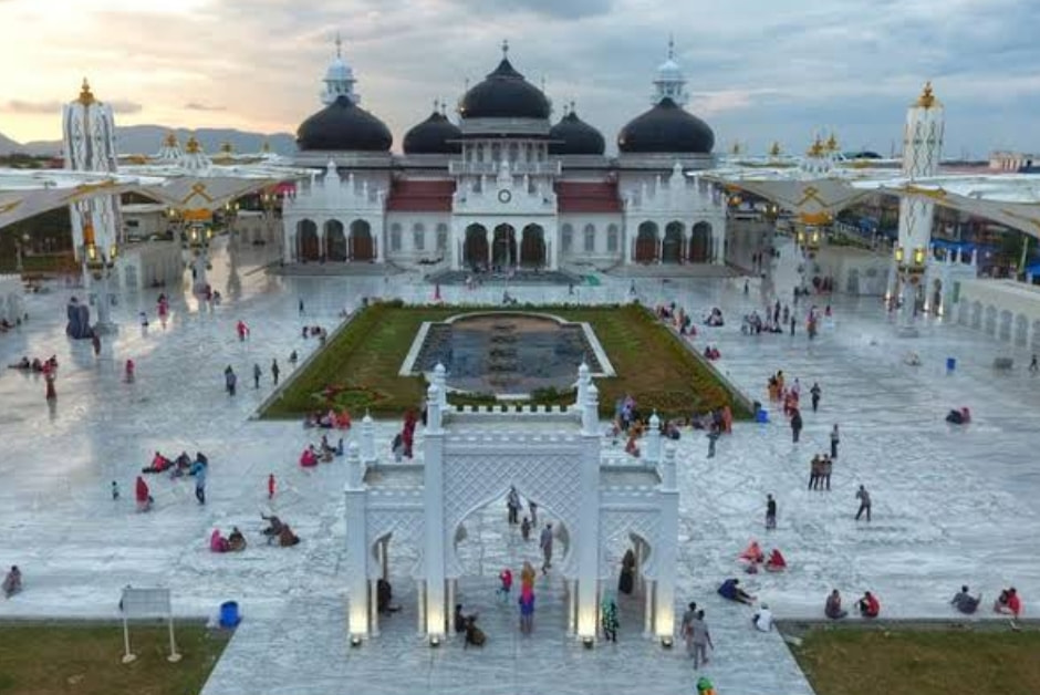 Wisata Religi, Jejak dan Arsitektur Masjid Baiturrahman Aceh, Kok Bisa Selamat Dari Penjajah dan Sunami?