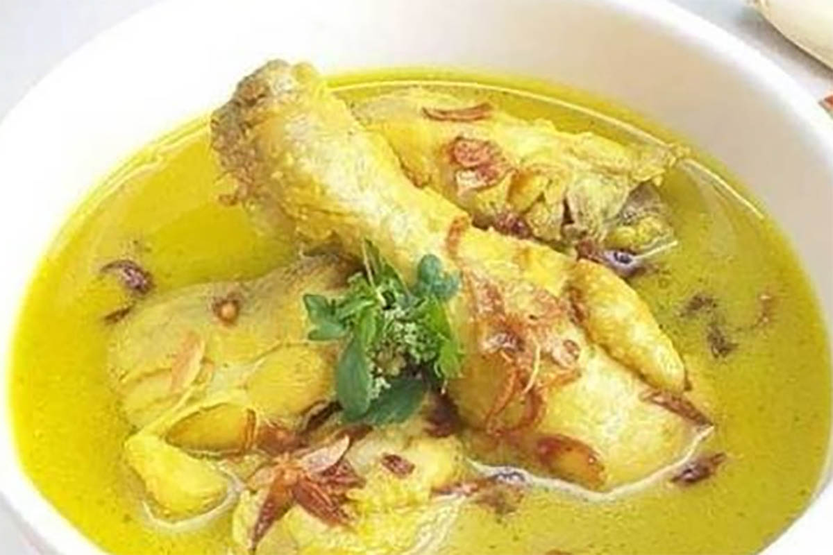 Bumbunya Meresap Sampai Ke Tulang, Resep Ayam Opor Ini Bikin Nasi di Rumah Cepat Habis