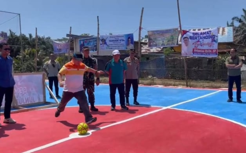 Bupati Mukomuko Buka Turnamen Futsal Desa Arga Jaya Air Rami