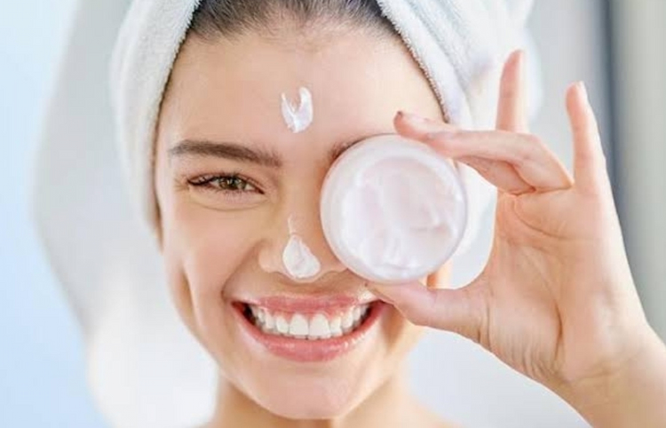 Jangan Sampai Salah! Inilah Urutan Penggunaan Skincare Agar Hasilnya Maksimal