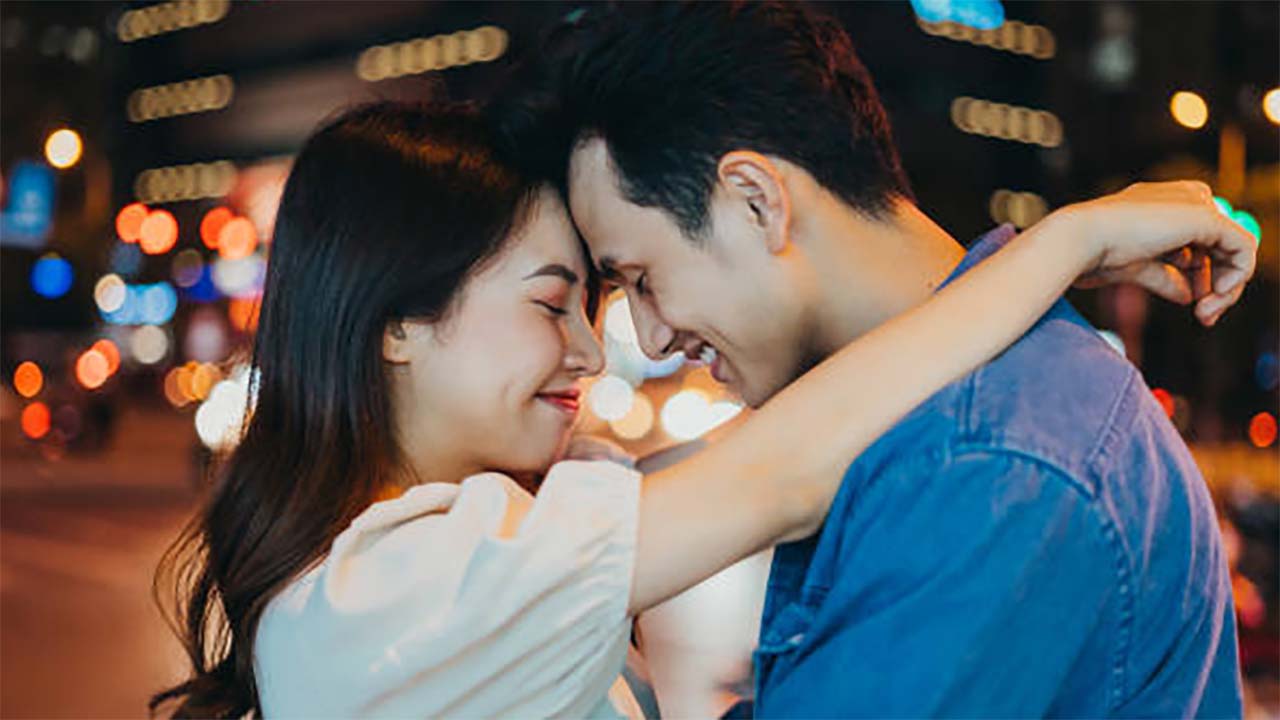 4 Zodiak yang Memiliki Jiwa Romantis, Selalu Membuat Pasangannya Bahagia