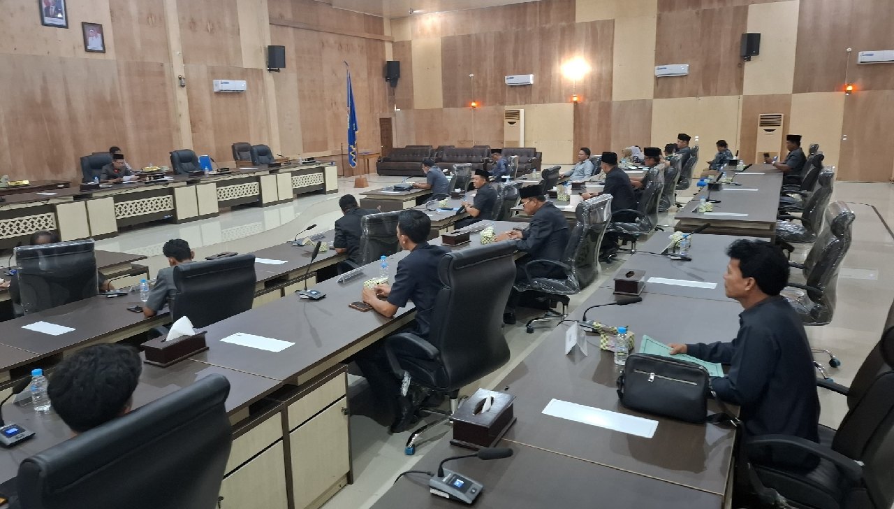 Pejabat Mulai Malas? Paripurna DPRD Mukomuko Sepi Undangan