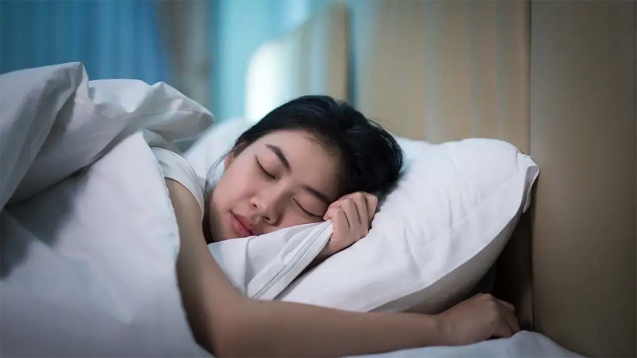 Bye-bye Insomnia! 5 Tips Tidur Malam Lebih Berkualitas dan Bangun Penuh Semangat Meski Super Sibuk