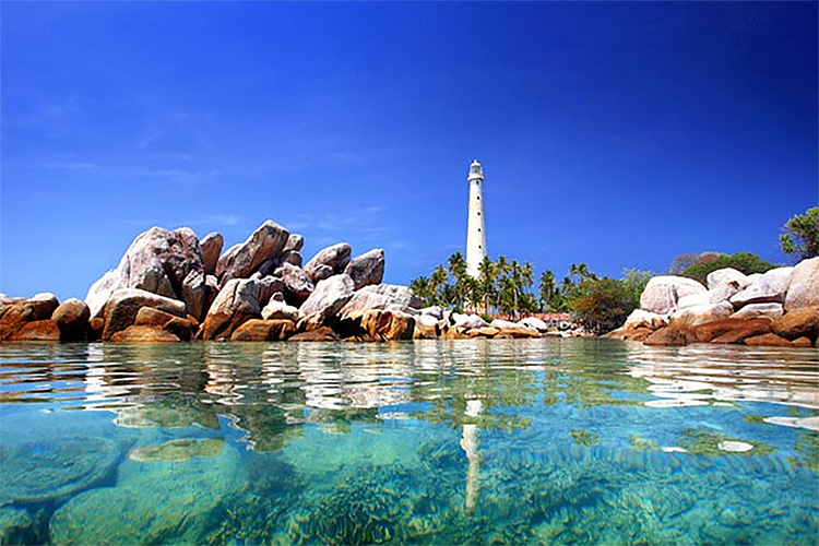 Intip Keindahan Wisata Pantai Belitung, Surga Kecil di Tanah Laskar Pelangi