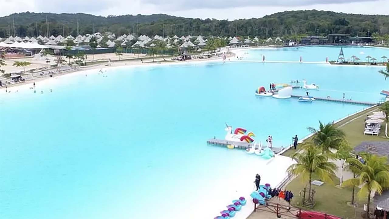 Jadi Laguna Air Laut Buatan Terbesar Se Asia Tenggara, Ternyata Seperti Ini Pesona Crystal Lagoon