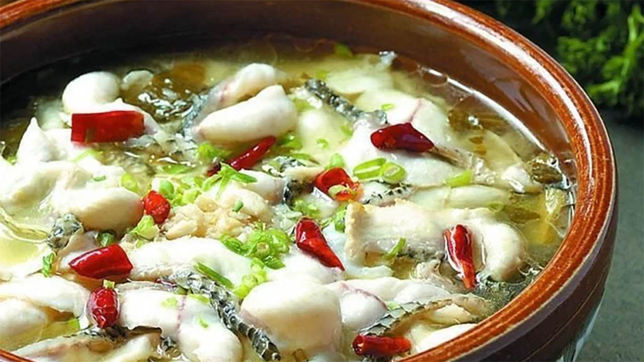 Resep dan Cara Membuat Suan Cai Yu, Hidangan Pedas Asam Khas Sichuan 