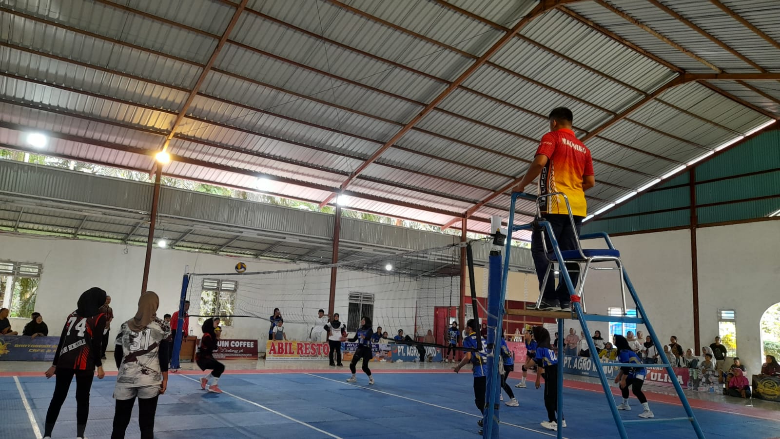 Lebih dari 200 Tim Ramaikan Turnamen Bola Voli Sumber Sari