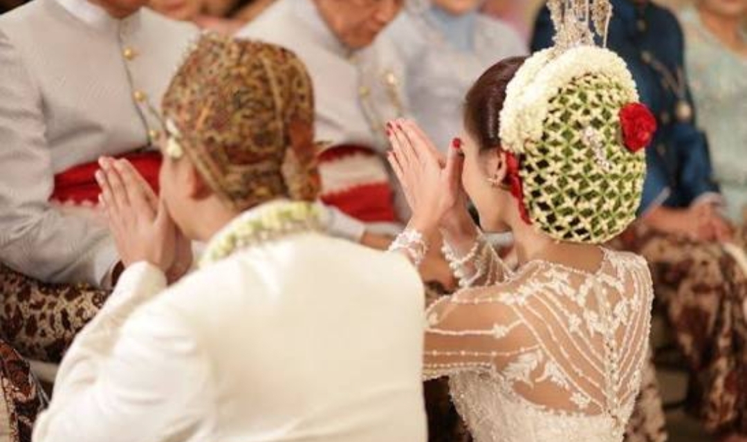 Bukan Hanya Uang Panak, Ini 7 Tradisi Pernikahan Paling Unik di Indonesia