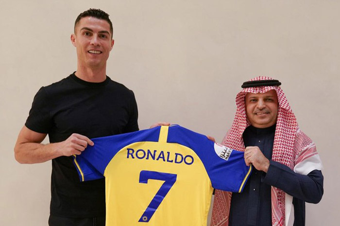 Al-Nassr Resmi Mengontrak Ronaldo