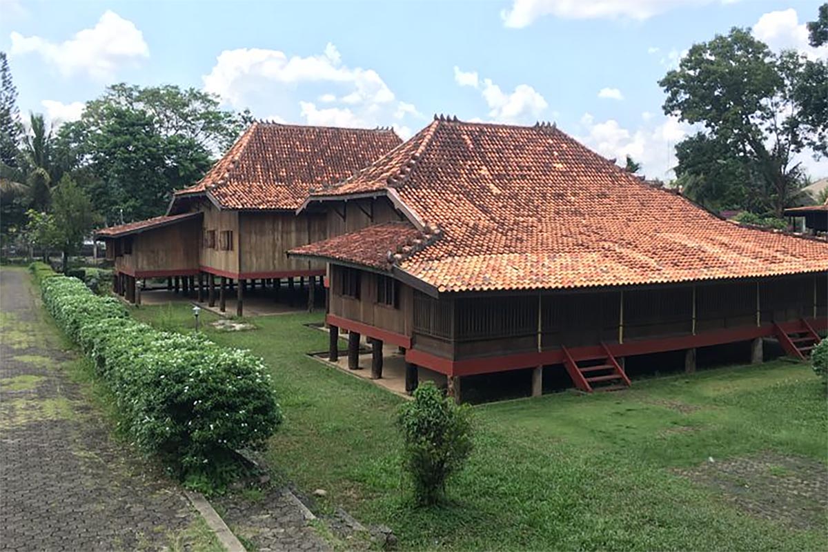 Menilik dan Mengenal Rumah Adat Sumatera Selatan Beserta Filofosinya
