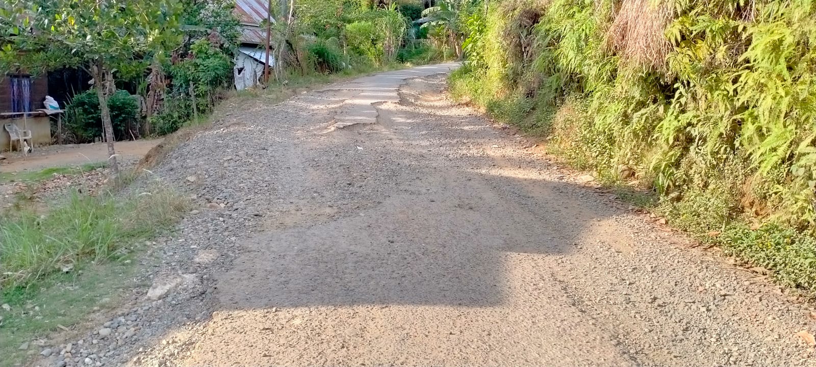 Lagi, Jalan Poros Talang Buai Rusak Parah