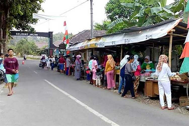 Cerita Unik 7 'Kampung Janda' di Indonesia 