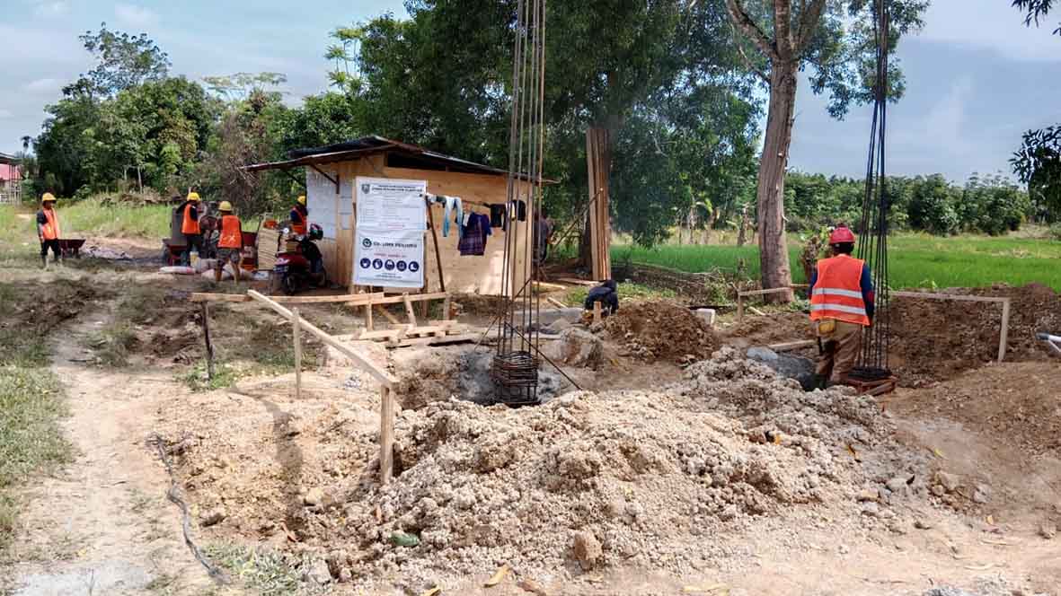 Impian Warga Arah Tiga Memiliki Tribun Mini Terwujud