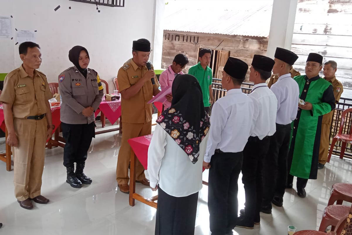 Perangkat Desa Pondok Baru Dilantik, Ini Dia Nama-namanya