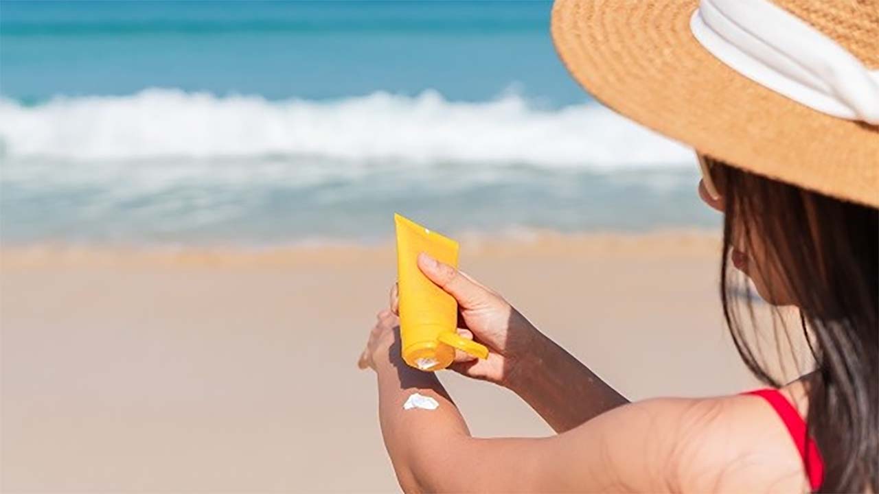 Rekomendasi Sunscreen yang Tidak Menimbulkan White Cast yang Nyaman Digunakan