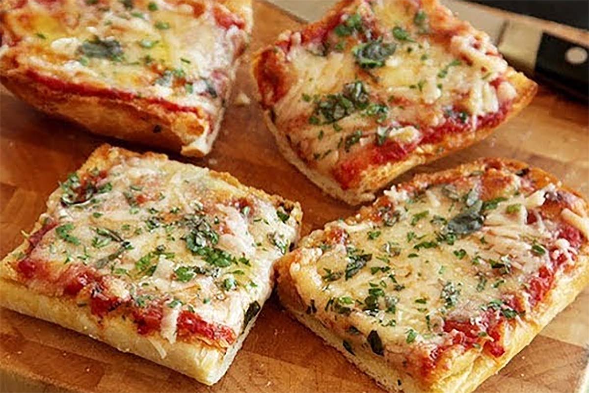 Resep Pizza Ekonomis, Cuma Pakai Roti Tawar Hasilnya Tetap Enak dan Anti Gagal