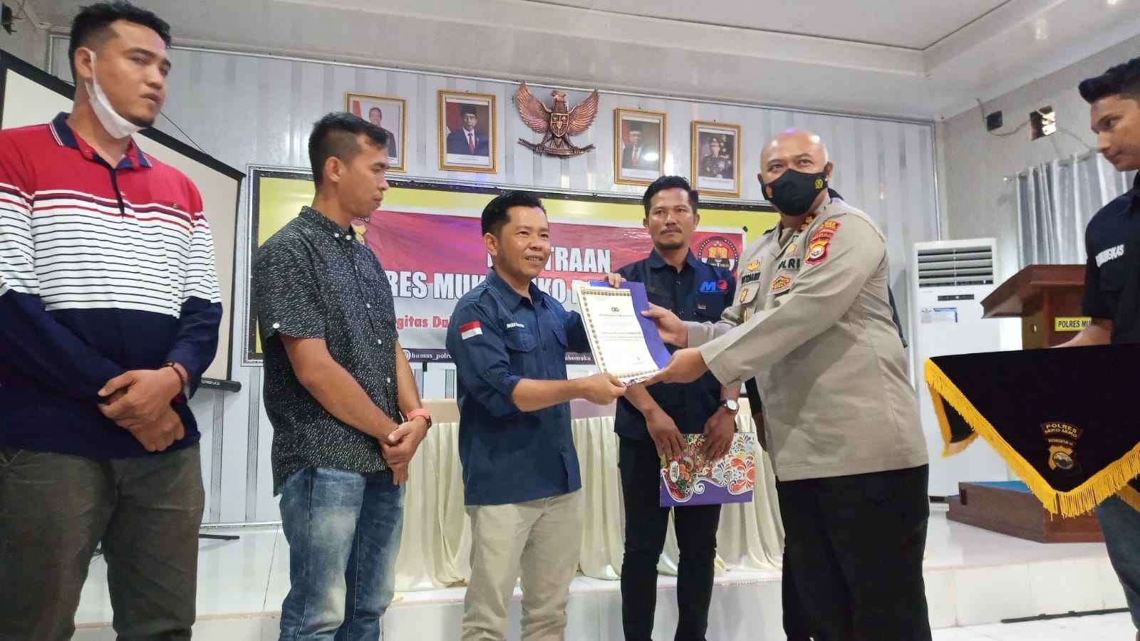 Kegiatan Kemitraan dengan Insan Pers, Kapolres Mukomuko Berpamitan