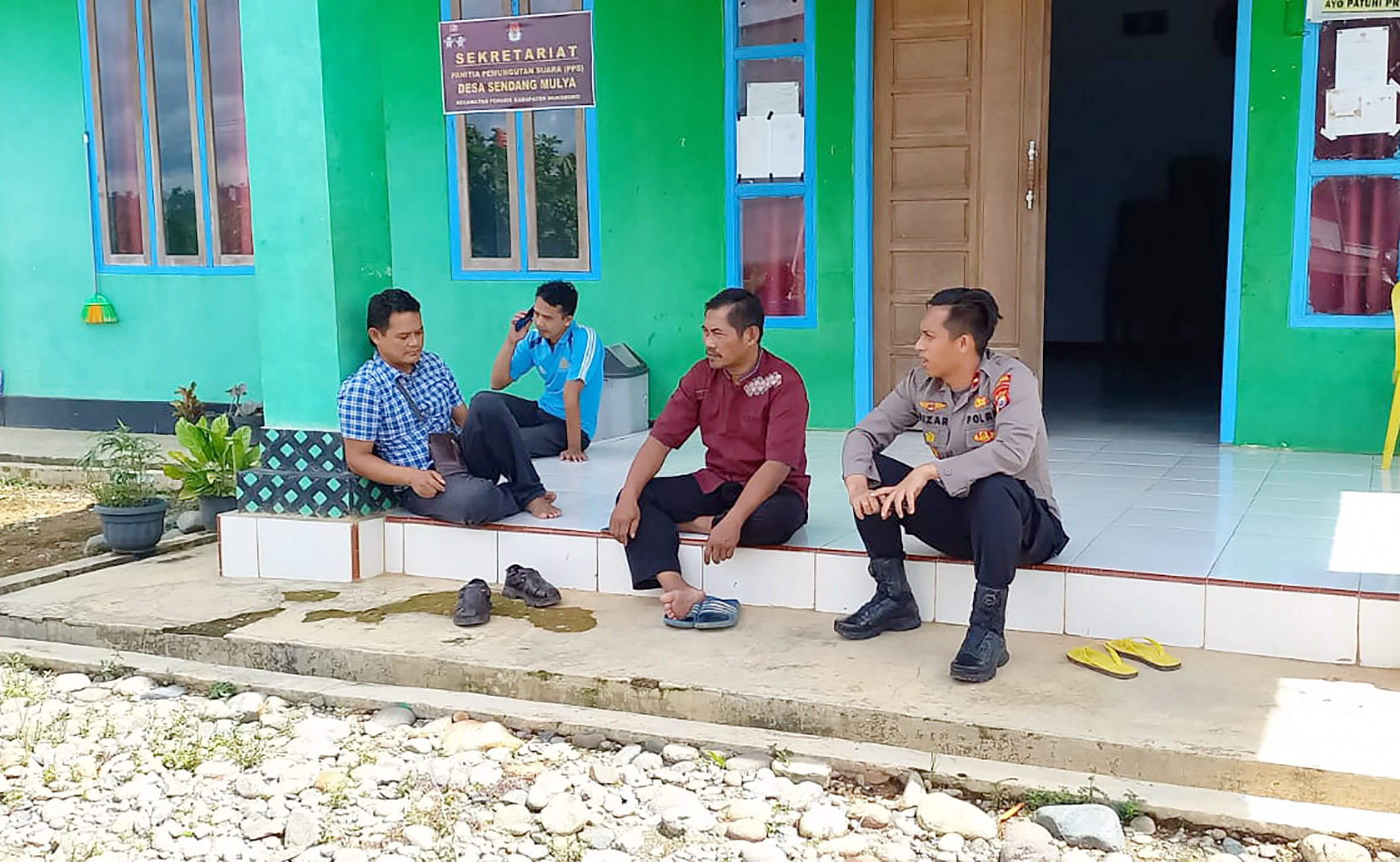 Kapolsek Penarik Kunjungi Desa Terpencil, Patroli Dialogis