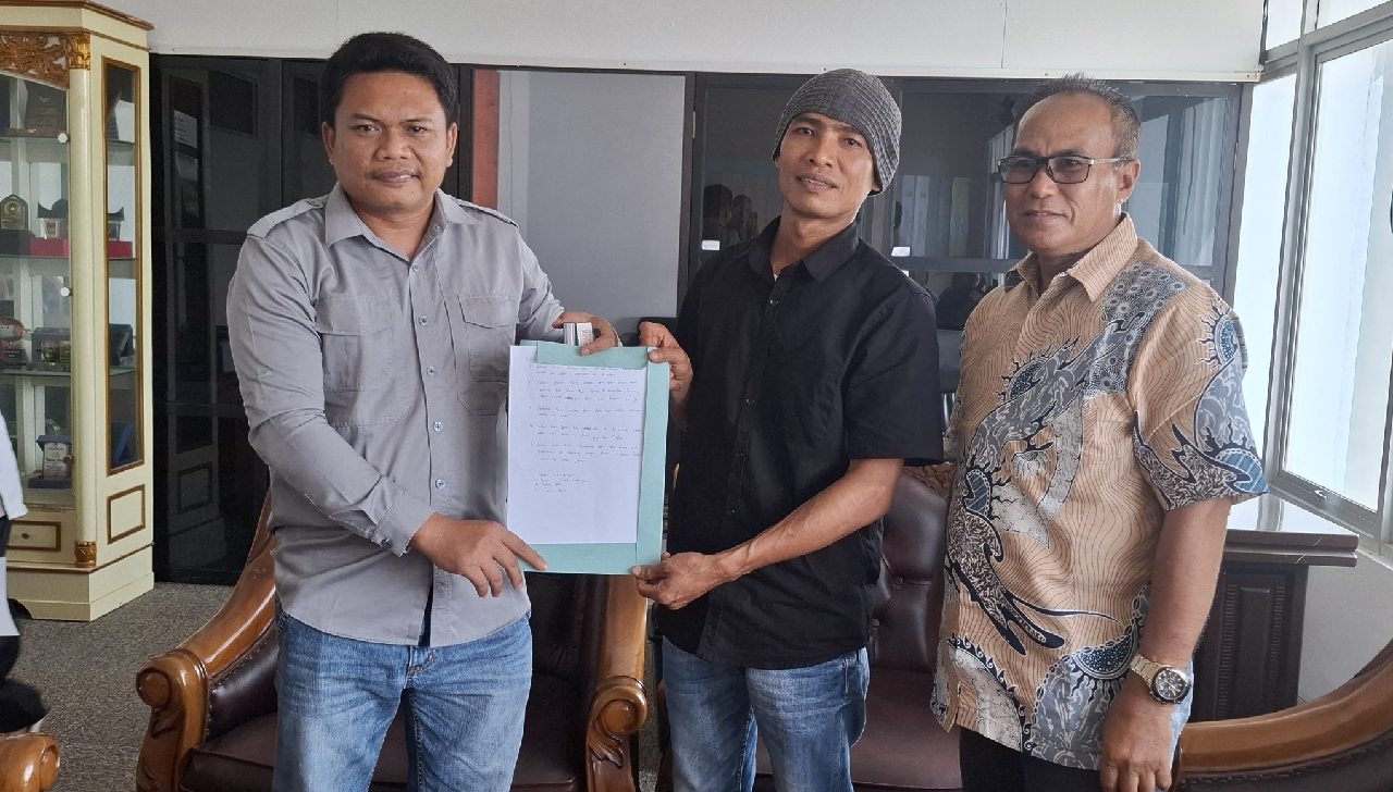 Anggota DPRD Terima Aspirasi Masyarakat Selagan Raya