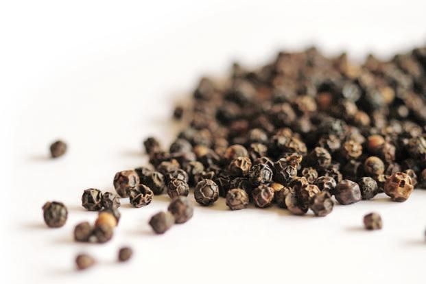 Efek Samping Lada Hitam: Kapan Sebaiknya Dihindari atau Dikonsumsi dengan Hati-hati?