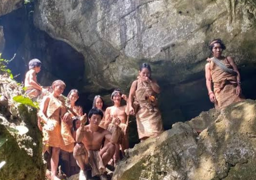 Fakta Unik Suku Punan Batu Yang Mirip dengan Suku Kubu