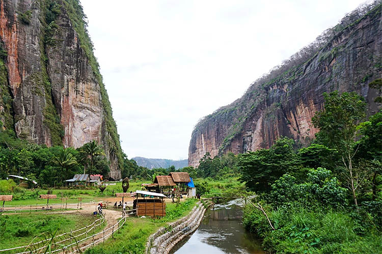 Objek Wisata Lembah Harau Sumatera Barat, Ternyata Dulunya Merupakan Lautan