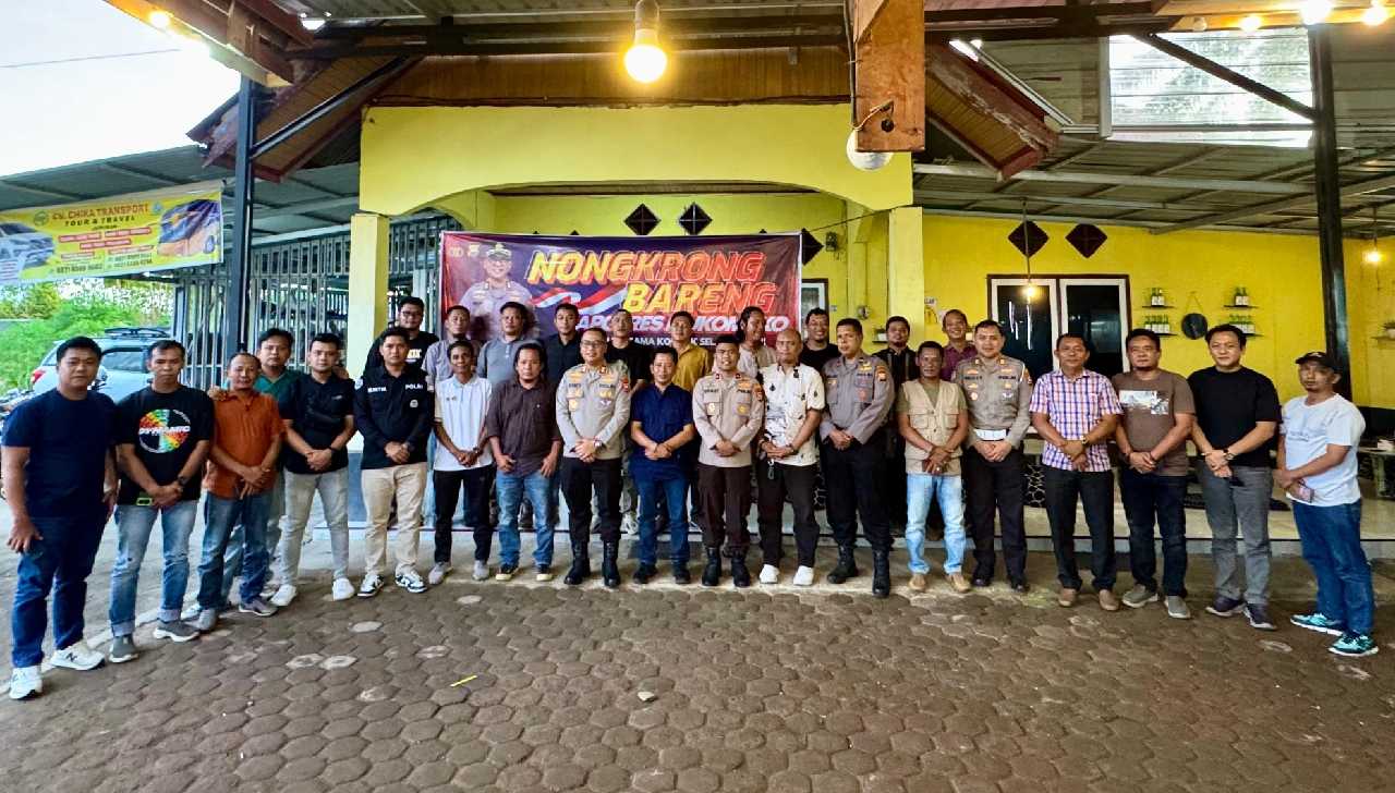 Wartawan Nongkrong Bareng Kapolres Mukomuko, Tingkatkan Silaturahmi dan Sinergitas