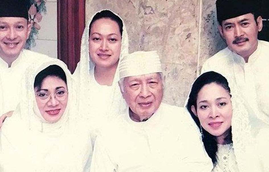 Tak Banyak Yang Tahu, Hotel, Kampus Hingga Kilang Minyak Ini Adalah Milik Keluarga Cendana, Soeharto