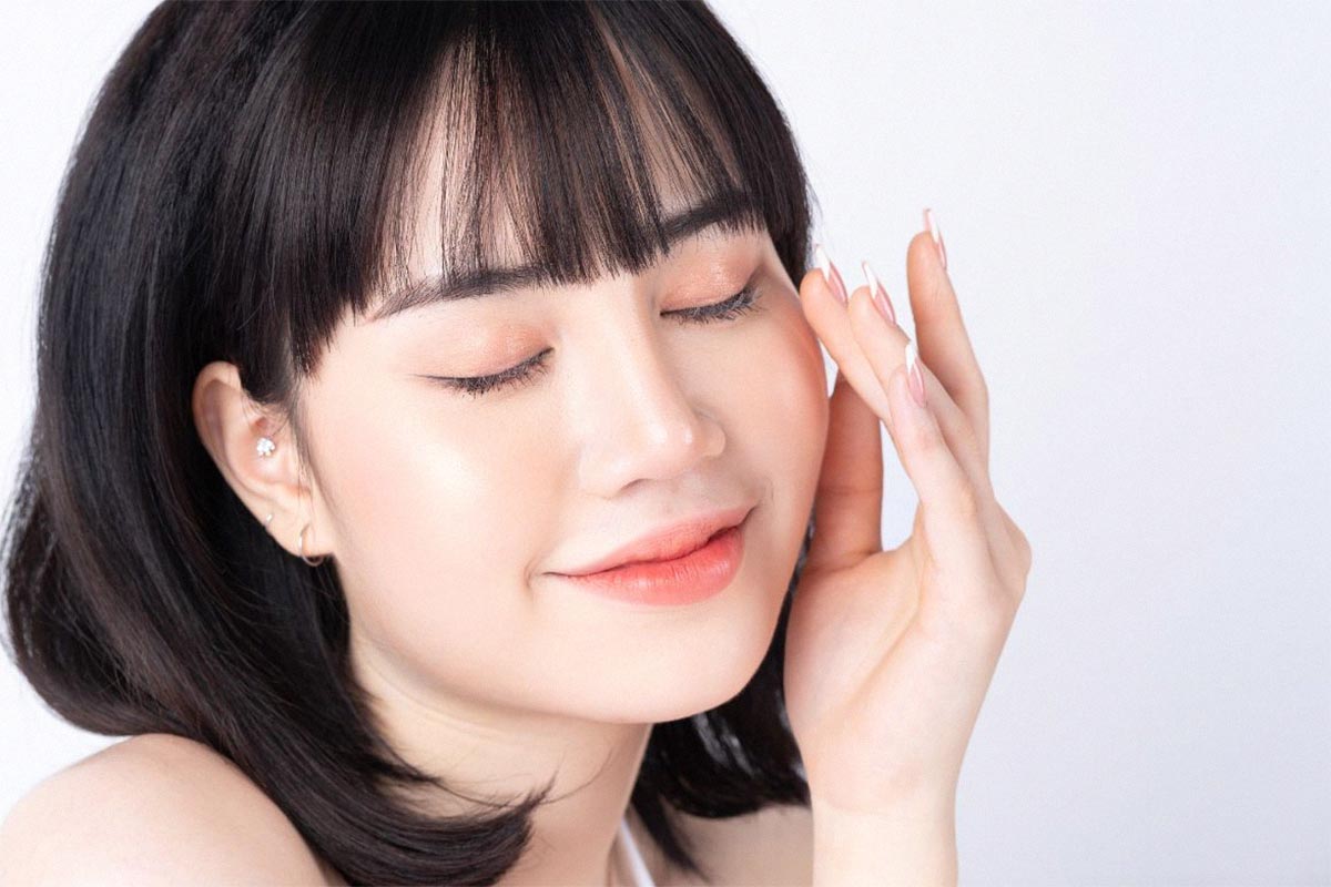 Ingin Wajah Anda Tampak Glowing Tanpa Harus Menggunakan Skincare, Cukup Lakukan Ini