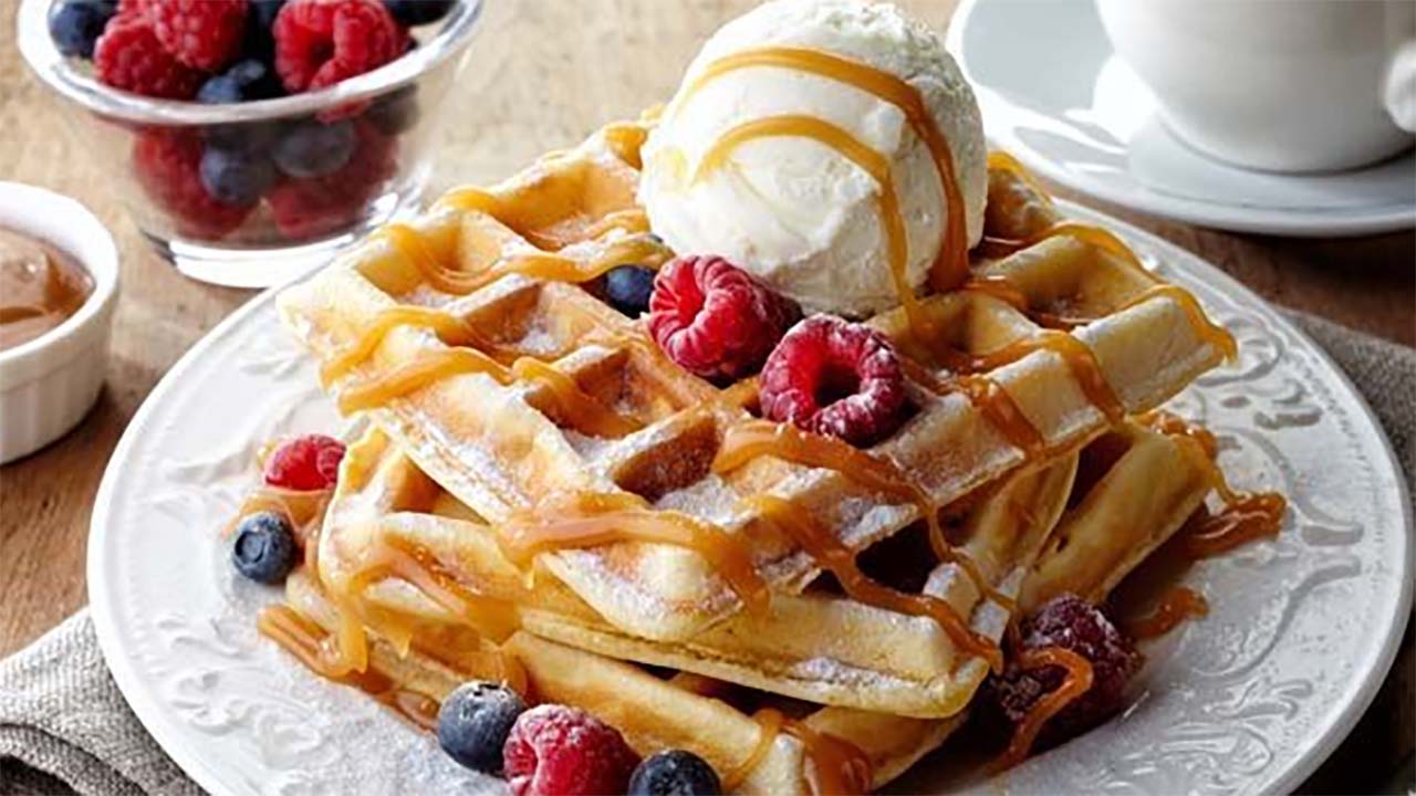 Resep dan Cara Membuat Waffle Ala Resto dari Rumah: Rasakan Kelezatan di Ujung Lidah