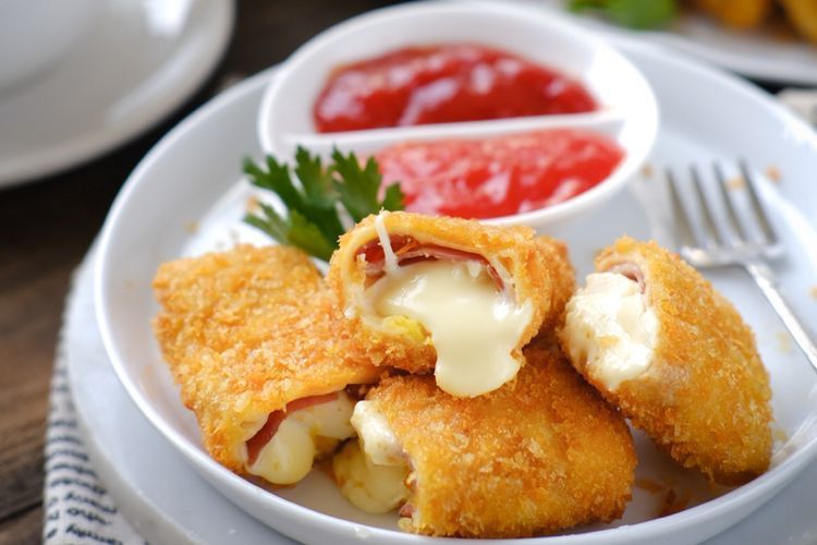 Tips Membuat Risol Lumer yang Meleleh di Mulut: Keju Mozarella Jadi Kuncinya!