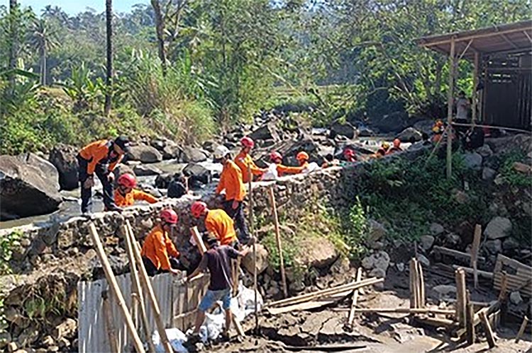 Pesan Haru Korban Penambang Emas Yang Terjebak di Lubang Galian di Banyumas : Doain Bapak Selamat, Nak