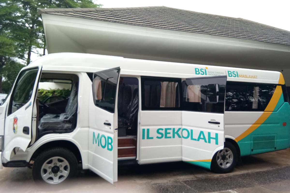 Mobil Bus Bantuan Bank Syariah Indonesia Segera Meluncur ke Mukomuko