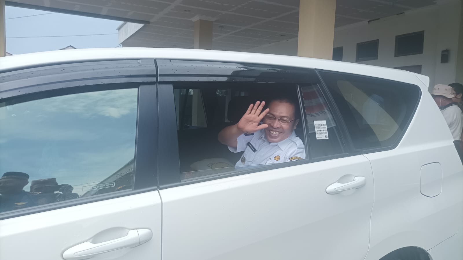 Bupati Naik Mobnas Innova, Eselon III Pede Gas Pajero