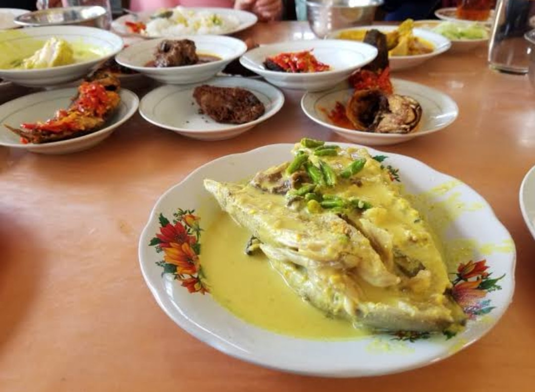 Berkunjung ke Sumbar Belum Afdol Jika Belum Mencicipi Kulinerannya, Ini 4 Rekomendasi Kuliner Sumatera Barat