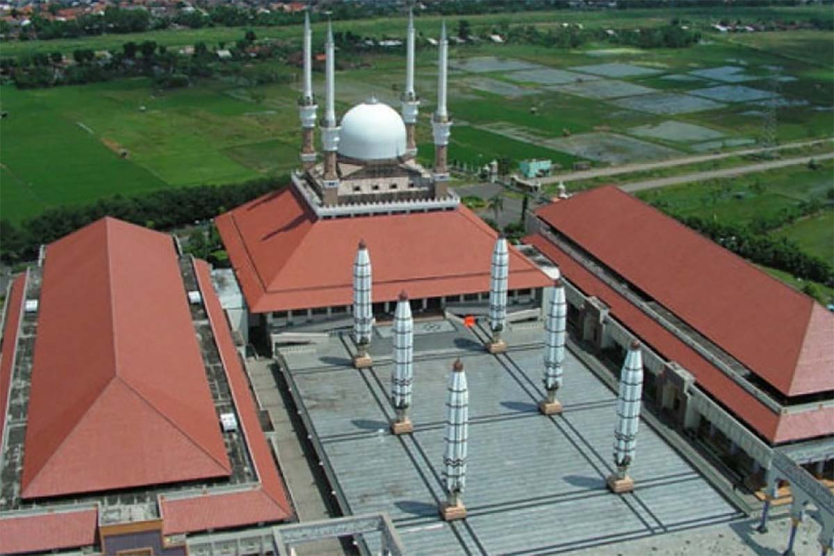 Masjid Agung Jawa Tengah: Arsitektur Modern Menyatu Dengan Budaya