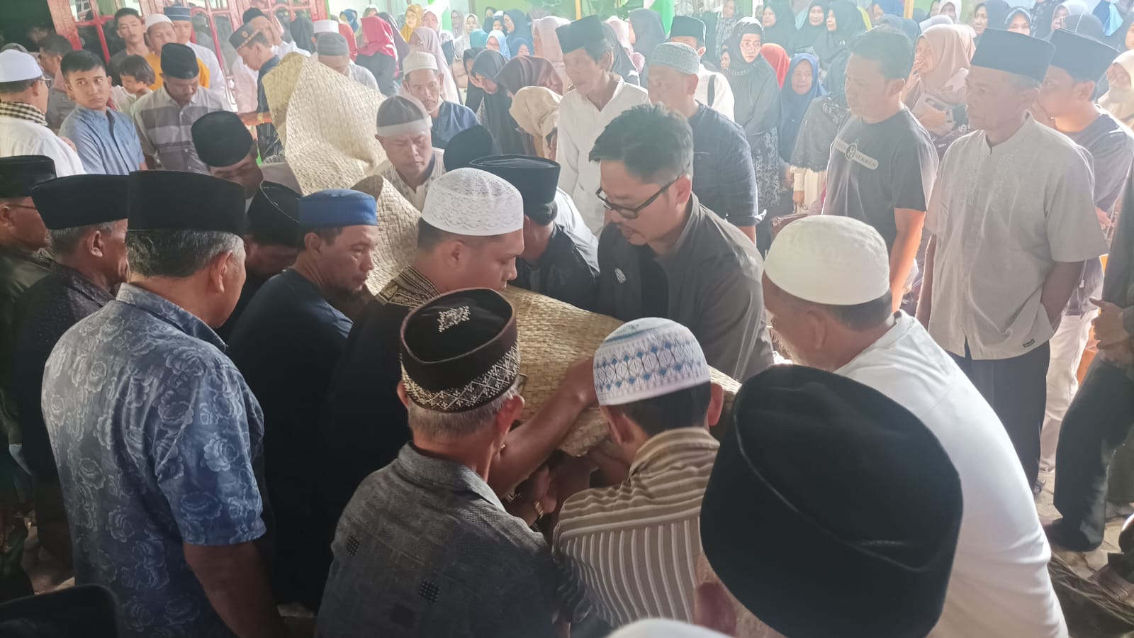 Sekda Yandaryat Tutup Usia, Bupati Doakan dari Makkah