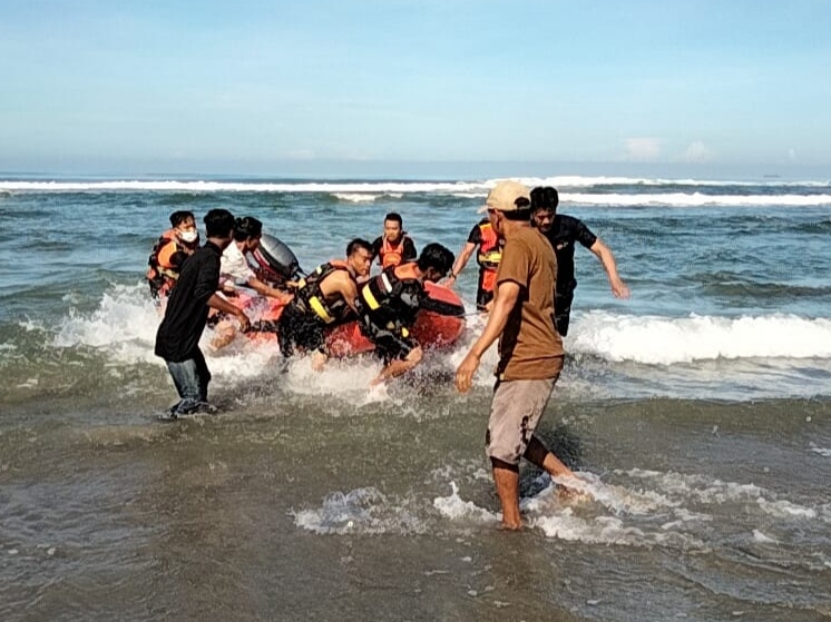 Pantai Panjang Kembali Menelan Korban 3 Wong Palembang Meninggal Dunia, 2 Anyut dan Belum Ditemukan