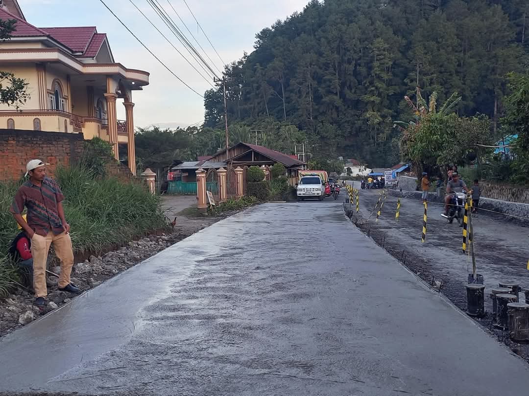 Sumbar Membangun, Beton Ruas Tanah Datar - Payakumbuh Proses Pengecoran