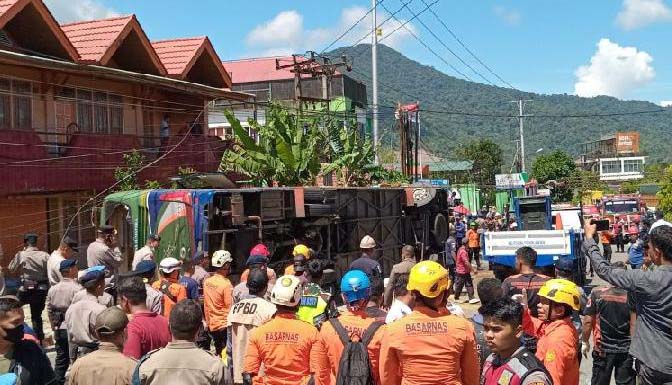 Bus ALS Kecelakaan di Padang Panjang, 13 Orang Dikabarkan Meninggal dan Puluhan orang Luka-Luka