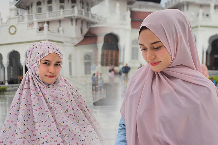 Mengenal Suku Asli Aceh yang Memiliki Wanita Cantik dan Taat Beragama