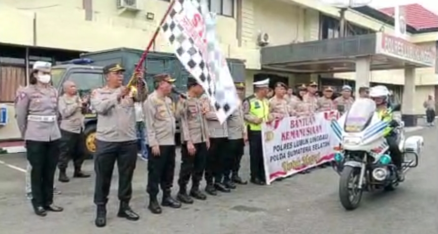 Gerakan Bakti Sosial 550 Paket Sembako Dibagikan Kapolres Lubuklinggau Ke Masyarakat Tidak Mampu