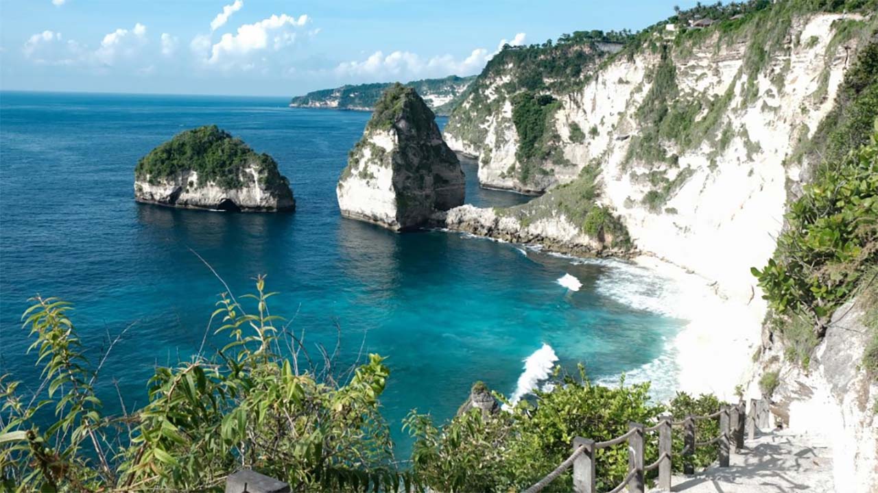 Keindahan Alam Diamond Beach di Nusa Penida yang Menakjubkan