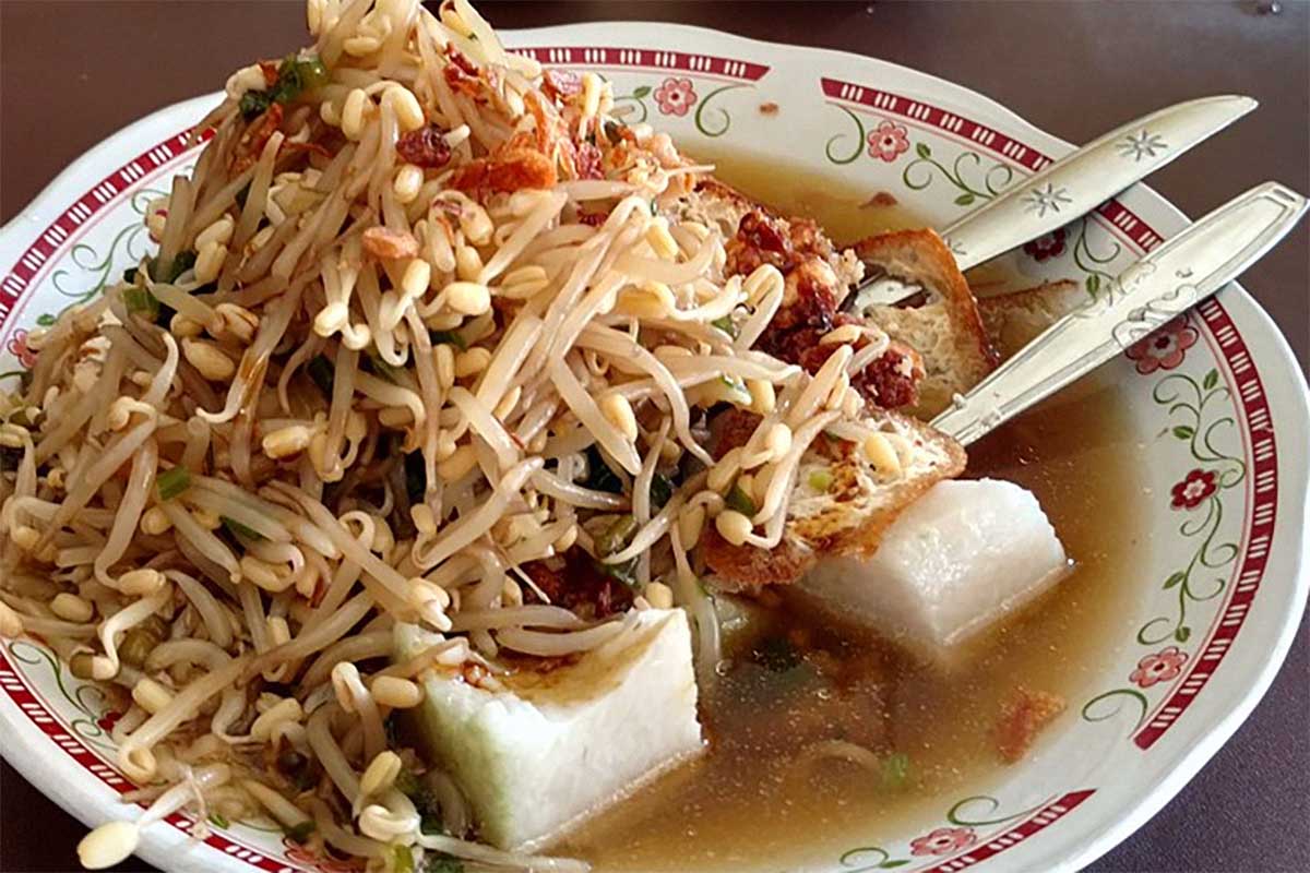 Bukan Motor Balap Tapi Lontong Balap, Menu Legendaris Khas Surabaya Ini Makin Diminati 