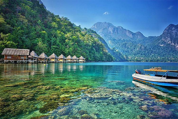 8 Destinasi Honeymoon Terpopuler di Indonesia, Cocok Buat Anak Muda Bikin Hubungan Makin Mesra