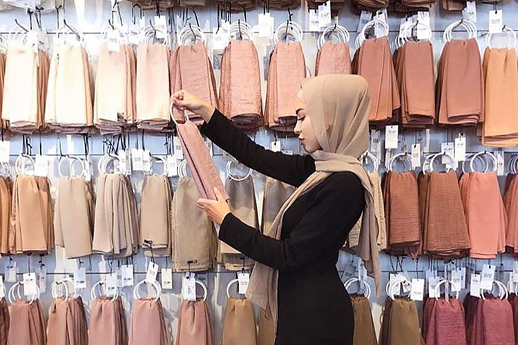 Simak Pelaku UMKM Fashion Hijab yang Sukses Modal Kecil, Kuncinya Konsistensi dan Komitmen